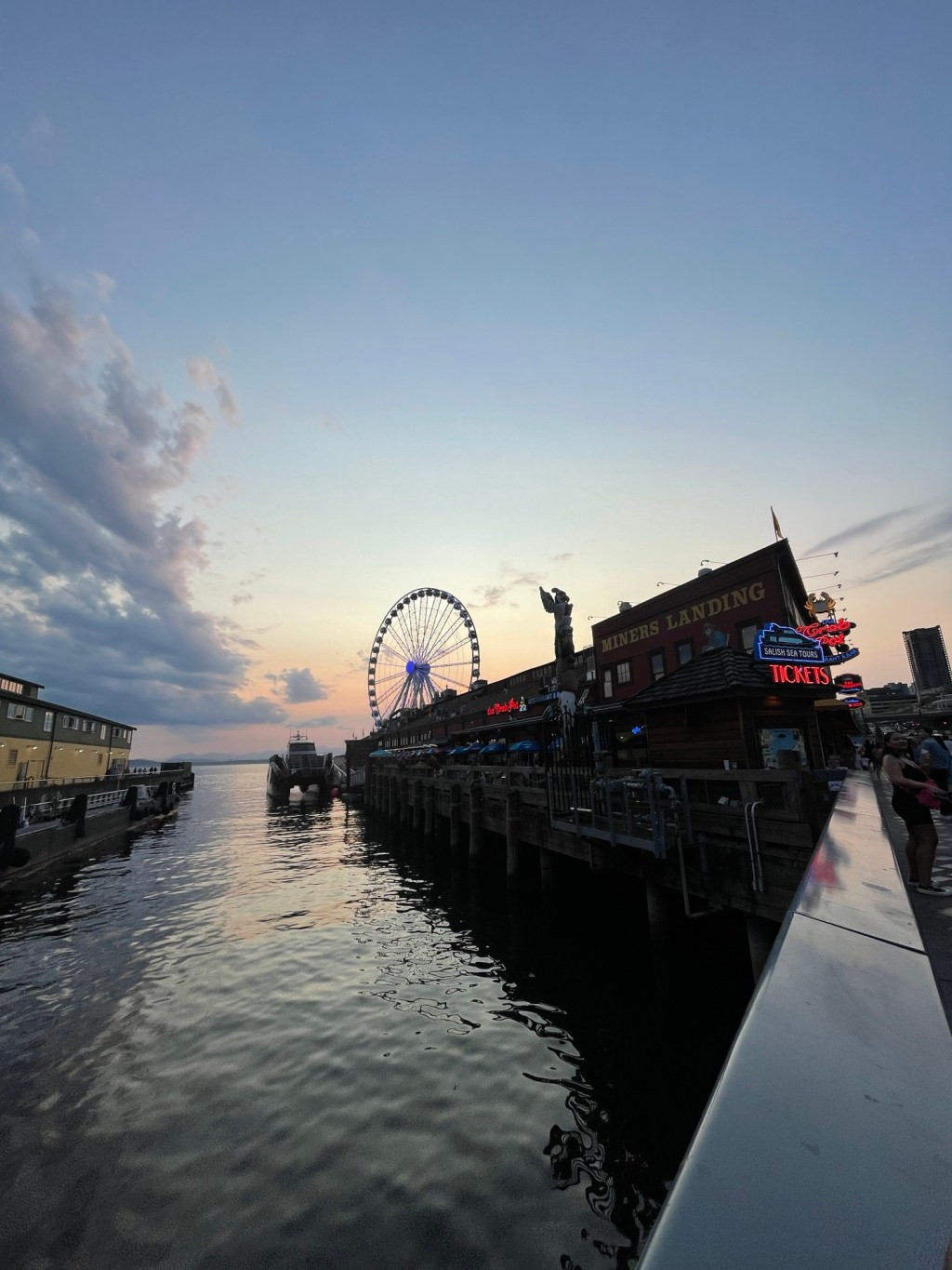 A Seattle Day Trip: Pike Place Market, Paint and Sip, and&nbsp;More